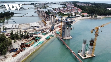 Kinh nghiệm về thực hiện chính sách đầu tư công tại các địa phương và gợi ý cho tỉnh Thừa Thiên Huế