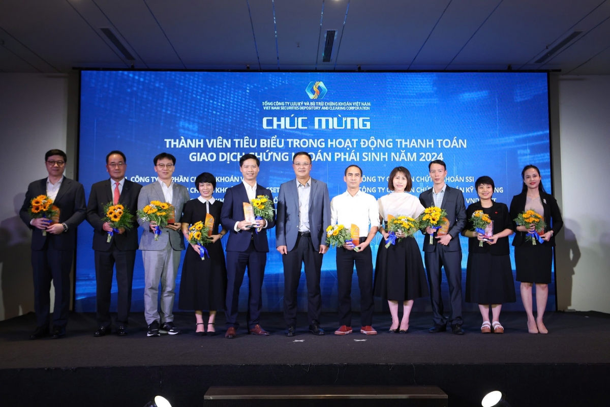 Võ đài phái sinh - Sân chơi đột phá góp phần đưa DNSE thăng hạng