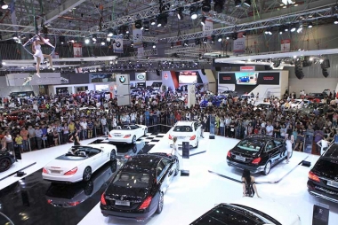 Năm 2014: Sản lượng tiêu thụ ô tô vượt dự báo