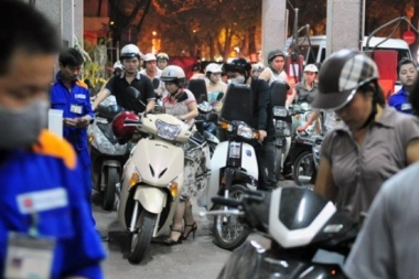 CPI tháng 1 đứng yên nhờ giá xăng