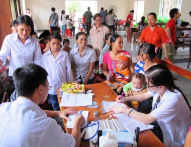 Hơn 6 triệu lượt người người nghèo được khám bệnh và cấp thuốc miễn phí