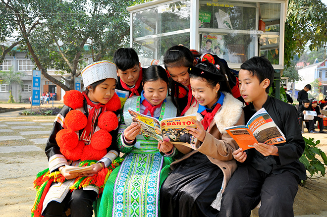 Cấp 19 ấn phẩm báo, tạp chí cho vùng dân tộc thiểu số và miền núi