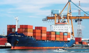 Việt Nam xuất siêu 865 triệu USD trong 2 tháng đầu năm