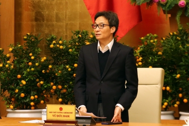 Phó Thủ tướng Vũ Đức Đam:Tinh thần là phải an toàn, an tâm mới đi học trở lại!