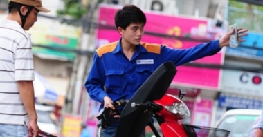 Giá xăng giảm nhẹ 76 đồng/lít từ 15h chiều hôm nay (06/03)