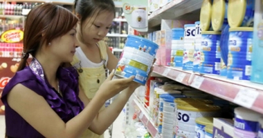 Sắp bỏ áp trần giá sữa