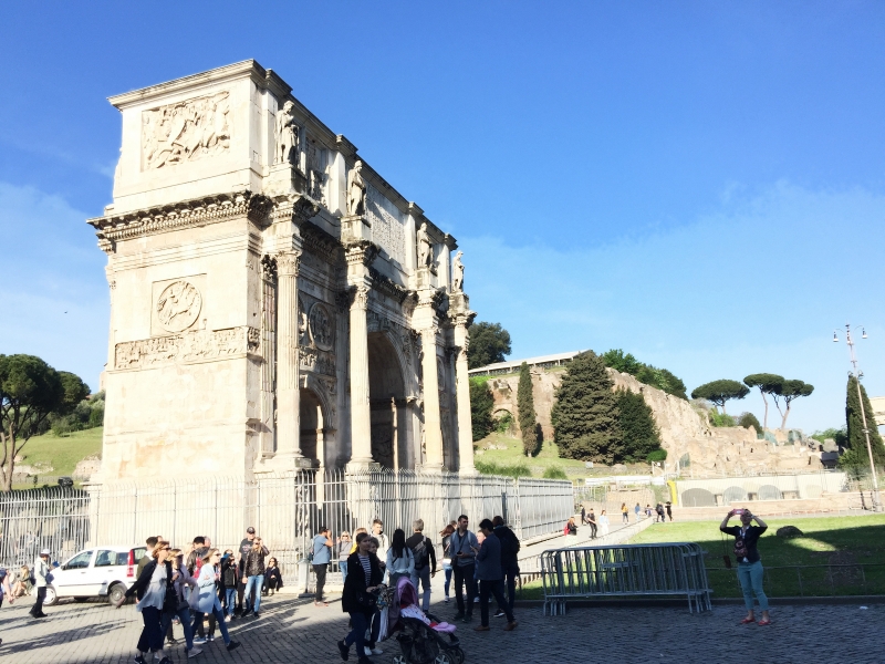 Việt Nam tạm ngừng miễn thị thực đối với công dân Italy