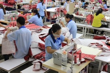 Doanh nghiệp đang hứng chịu "cơn bão" thiệt hại từ dịch bệnh Covid-19