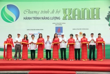 Đi bộ hưởng ứng tiết kiệm và sử dụng năng lượng hiệu quả