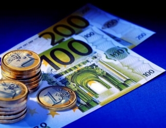 ECB duy trì lãi suất thấp kỷ lục