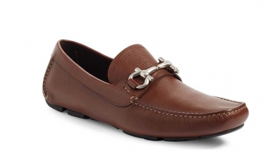 Những mẫu giày du lịch tiện nghi nhất cho nam giới