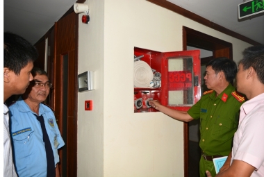Công khai và xử lý nghiêm tất cả các cơ sở vi phạm quy định về an toàn phòng cháy, chữa cháy