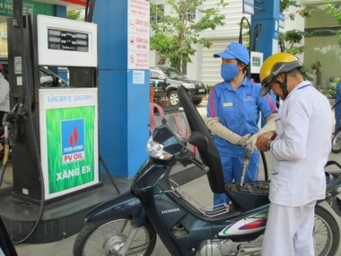 Quý II/2018, thuế suất nhập khẩu bình quân gia quyền tính giá xăng là 10%