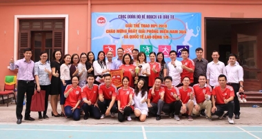 Sôi nổi cuộc thi kéo co tại Bộ Kế hoạch và Đầu tư