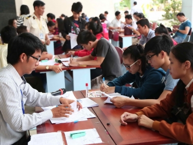 Xét tuyển đại học theo nhóm trường sẽ xóa thí sinh ảo?