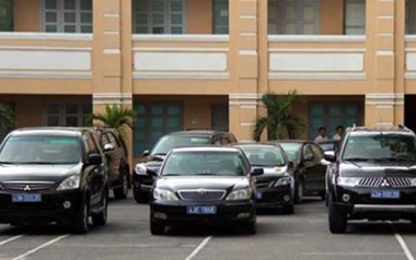 Khoán kinh phí sử dụng xe ô tô công với đơn giá 13.000 đồng/km
