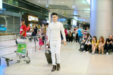Hot boy Hoàng Gia Lâm chính thức lên đường tham dự Nam Vương