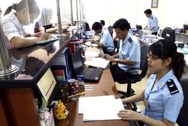 Thủ tướng Chính phủ chỉ đạo tháo gỡ vướng mắc cho DN trong lĩnh vực thuế, hải quan