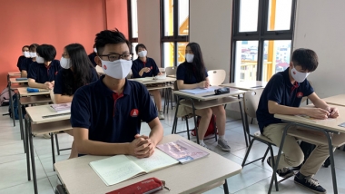 Từ hôm nay, học sinh không bắt buộc phải đeo khẩu trang trong lớp học