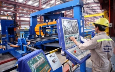 Sản xuất công nghiệp đang dần khôi phục