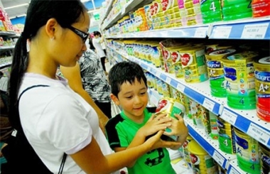 Giá sữa: Bất cập xuất phát từ khâu quản lý nhà nước