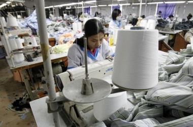 Không giảm lệ thuộc vào Trung Quốc, dệt may sẽ gặp "khó" với TPP