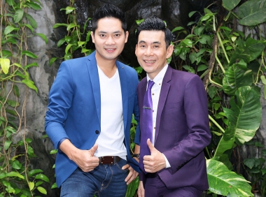 Ca sĩ "không tuổi" xuất hiện bên lớp đàn em