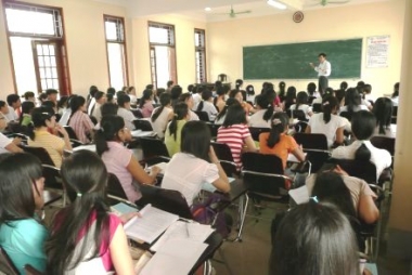 Sẽ thí điểm bỏ biên chế ở trường đại học