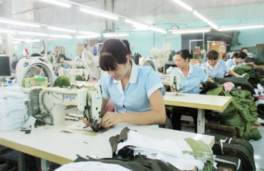Đề xuất tăng giờ làm thêm: Nhiều ý kiến trái chiều