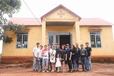 Hoa của đất nở nồng nàn trên mảnh đất nghèo Tây Nguyên