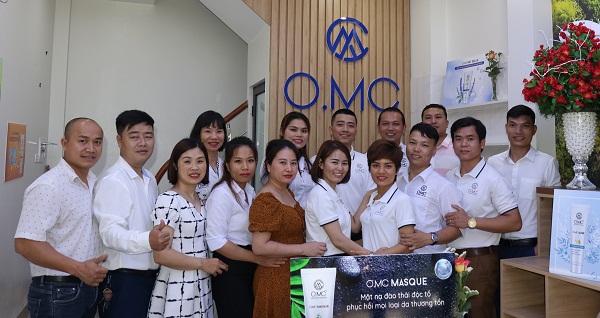 Học chăm sóc da cùng Dr Skin O.MC