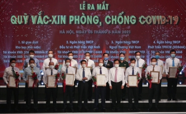 Ngành Ngân hàng ủng hộ 700 tỷ đồng vào Quỹ vaccine phòng Covid-19