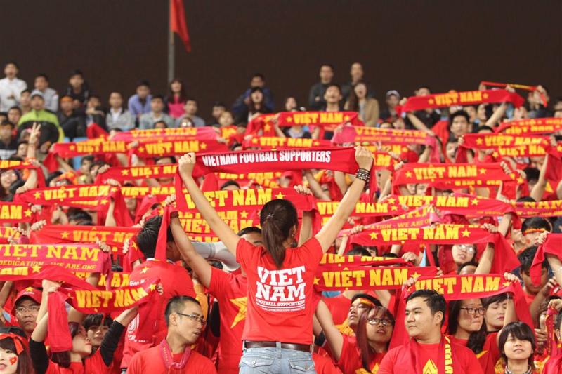 Số ca nhiễm Covid không giảm, Bộ Y tế đề nghị không tụ tập xem bóng đá