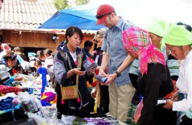 Để thúc đẩy phát triển du lịch