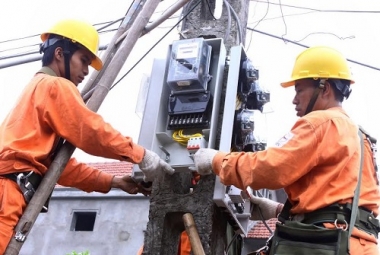 Lại bàn về kinh doanh độc quyền của ngành điện