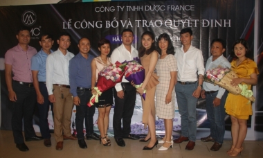 Công ty TNHH Dược France trao quyết định bổ nhiệm cán bộ