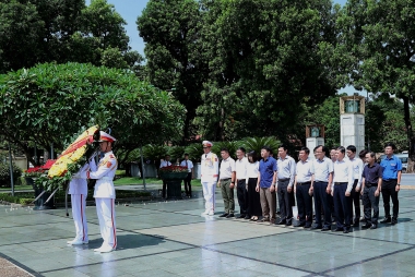 Bộ Kế hoạch và Đầu tư mít tinh kỷ niệm 72 năm ngày Thương binh - Liệt sỹ