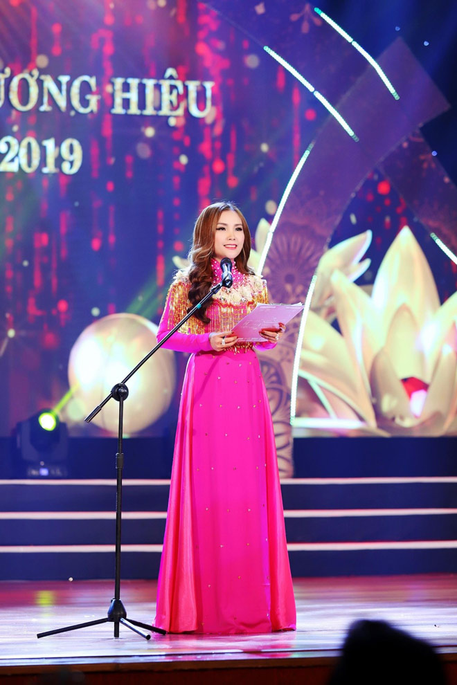 Doanh nhan Ngo Mai Thanh tro thanh Hoa hau Thuong hieu Olivia 2019 tai Viet Nam - 5