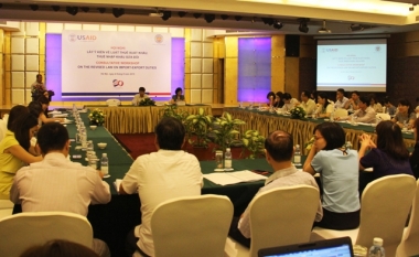 Doanh nghiệp lo không theo kịp chính sách thuế xuất - nhập khẩu