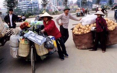 Xuất khẩu tiểu ngạch: Lợi thì có lợi, nhưng...