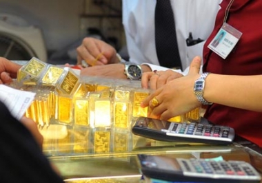 Vàng tăng trở lại, chứng khoán củng cố đà phục hồi