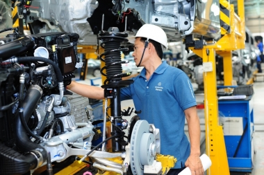 Khai khoáng kéo IIP sụt giảm mạnh