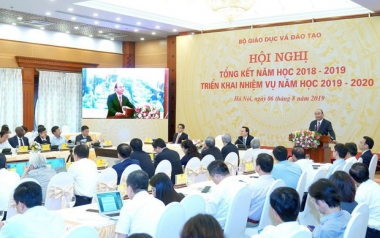 Kiên quyết đóng cửa các trường đại học yếu kém kéo dài