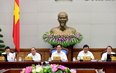 "Lạm phát đừng để thấp quá”