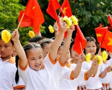 Cả nước rộn ràng lễ khai giảng với những đổi mới