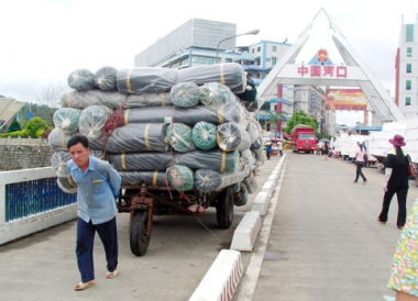Nhập siêu từ Trung Quốc tiếp tục tăng cao
