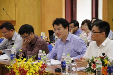 “Cửa nào” để cho Việt Nam tăng trưởng trong ngắn hạn?