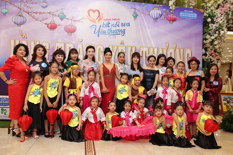 Hành trình Kết Nối yêu Thương số 13: Vầng Trăng yêu thương