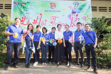 Nữ Hoàng Kim Trang mang trung thu ấm áp cho trẻ em nghèo ở Xuân Lộc Đồng Nai