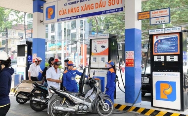 Giá bán lẻ xăng, dầu đồng loạt giảm nhẹ